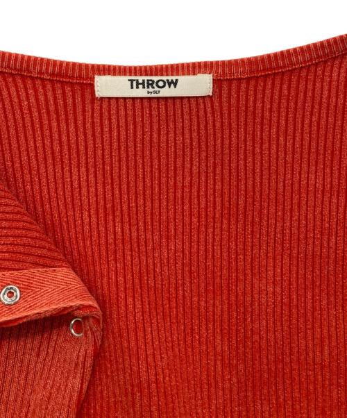 THROW by SLY（スロウバイスライ）THROW by SLY (スロウバイスライ) SLANT BUTTON HG RIB トップス オレンジ サイズ:freeの古着・服飾アイテム