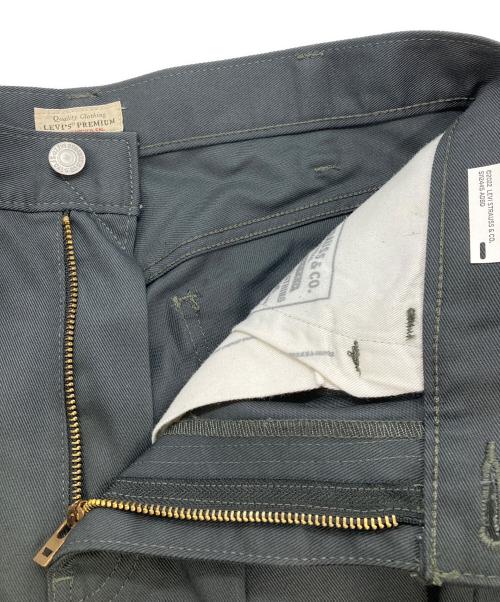 LEVI'S（リーバイス）LEVI'S (リーバイス) STA PREST FLARE TWILL グレー サイズ:30 未使用品の古着・服飾アイテム