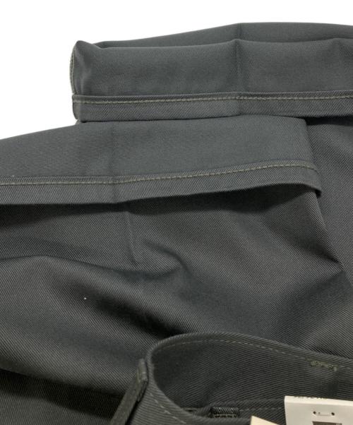 LEVI'S（リーバイス）LEVI'S (リーバイス) STA PREST FLARE TWILL グレー サイズ:30 未使用品の古着・服飾アイテム