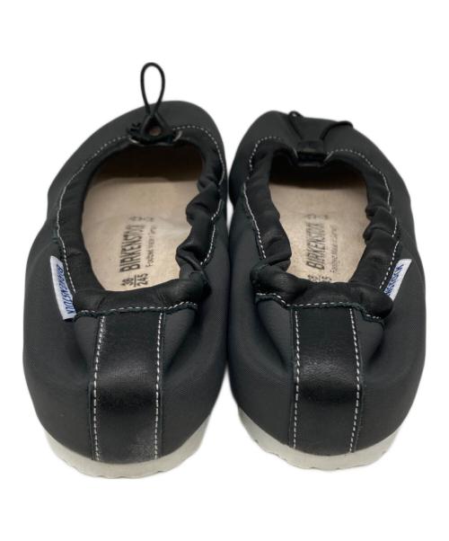 BIRKENSTOCK（ビルケンシュトック）BIRKENSTOCK (ビルケンシュトック) フラットシューズ ブラック サイズ:24.5の古着・服飾アイテム