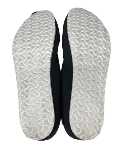BIRKENSTOCK（ビルケンシュトック）BIRKENSTOCK (ビルケンシュトック) フラットシューズ ブラック サイズ:24.5の古着・服飾アイテム