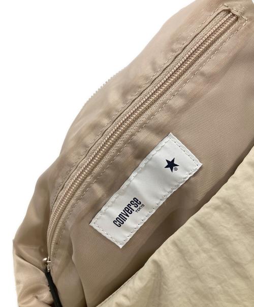 CONVERSE TOKYO（コンバーストウキョウ）CONVERSE TOKYO (コンバーストウキョウ) 2WAY NYLON GATHER MOON SHOULDER BAG ベージュの古着・服飾アイテム