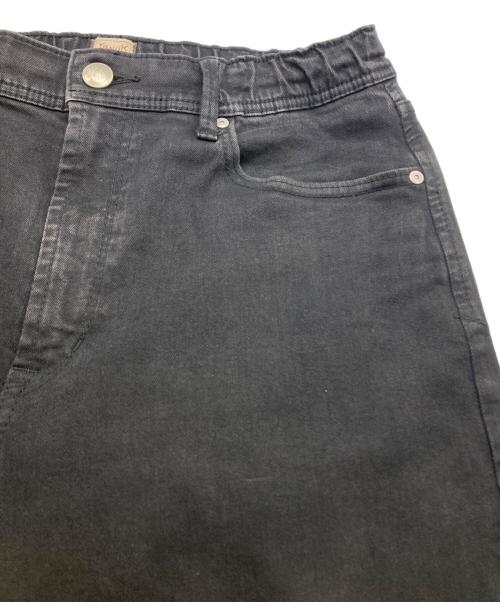 YANUK（ヤヌーク）YANUK (ヤヌーク) ワイドストレートRoomyデニムパンツ ブラック サイズ:Ｌの古着・服飾アイテム