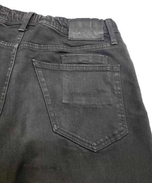 YANUK（ヤヌーク）YANUK (ヤヌーク) ワイドストレートRoomyデニムパンツ ブラック サイズ:Ｌの古着・服飾アイテム