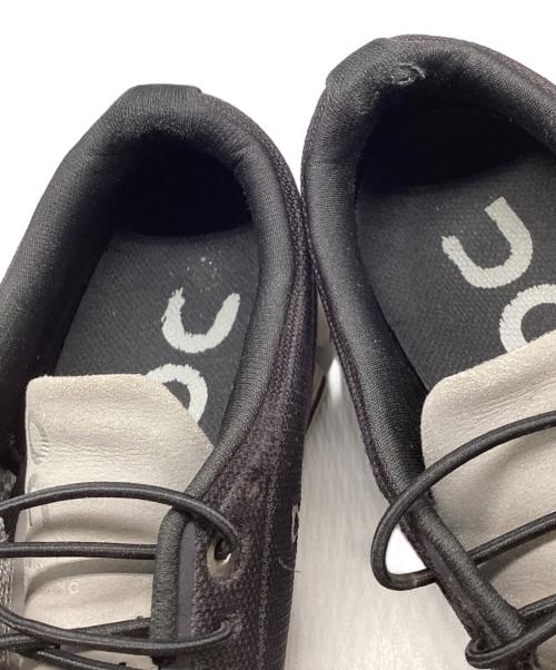 on（オン）on (オン) Cloud ローカットスニーカー ブラック×グレー サイズ:US M7の古着・服飾アイテム