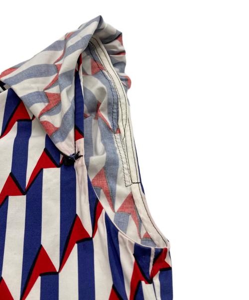 MARC JACOBS（マークジェイコブス）MARC JACOBS (マークジェイコブス) Short-Sleeve Arrow-Print Midi Dress ブルー×レッドの古着・服飾アイテム