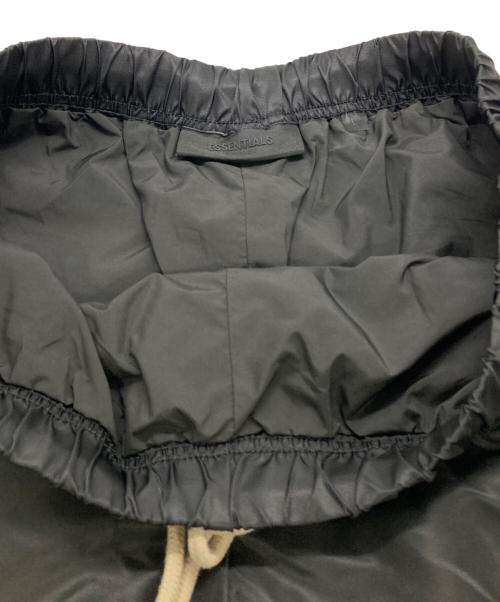 FOG ESSENTIALS（フィアオブゴッド エッセンシャル）FOG ESSENTIALS (フィアオブゴッド エッセンシャル) ナイロンショーツ ブラック サイズ:Ｌの古着・服飾アイテム