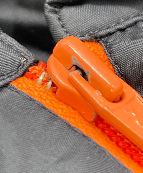 adidas（アディダス）adidas (アディダス) ナイロンジャケット ブラック×オレンジ サイズ:Mの古着・服飾アイテム