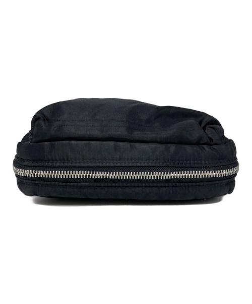 Y'SACCS+POUR HOMME（イザックプールオム）Y'SACCS+POUR HOMME (イザックプールオム) ナイロンショルダーバッグ ブラックの古着・服飾アイテム