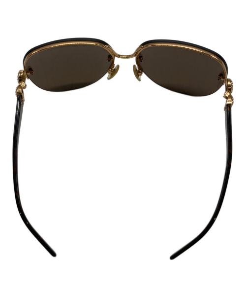 DOLCE & GABBANA（ドルチェ＆ガッバーナ）DOLCE & GABBANA (ドルチェ＆ガッバーナ) ラインストーンロゴサングラス ブラウン サイズ:62□15 130の古着・服飾アイテム