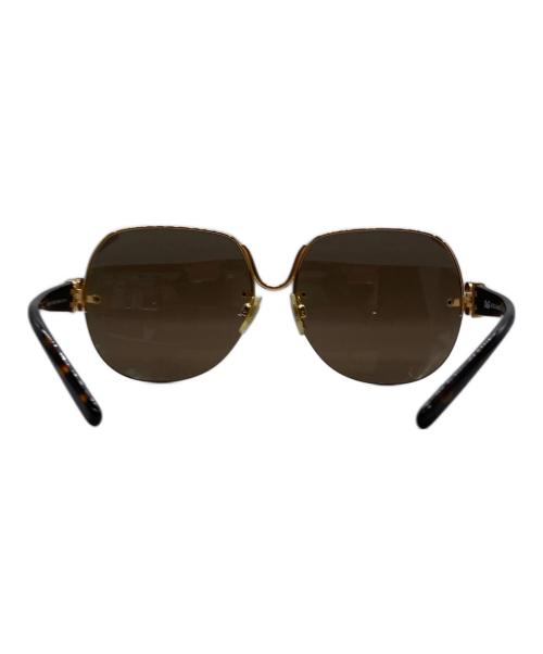 DOLCE & GABBANA（ドルチェ＆ガッバーナ）DOLCE & GABBANA (ドルチェ＆ガッバーナ) ラインストーンロゴサングラス ブラウン サイズ:62□15 130の古着・服飾アイテム