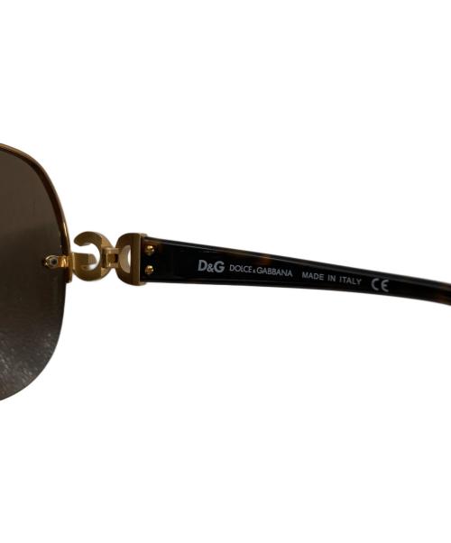 DOLCE & GABBANA（ドルチェ＆ガッバーナ）DOLCE & GABBANA (ドルチェ＆ガッバーナ) ラインストーンロゴサングラス ブラウン サイズ:62□15 130の古着・服飾アイテム