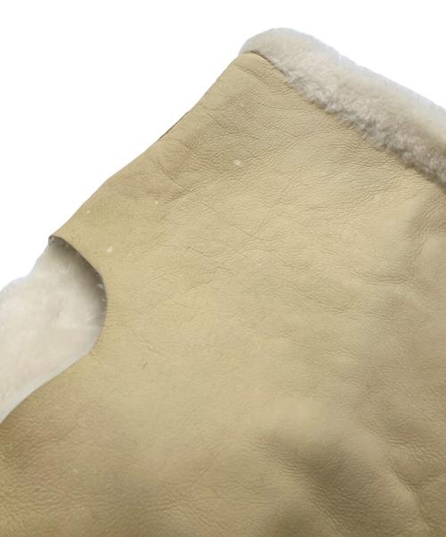 Whim Gazette（ウィムガゼット）Whim Gazette (ウィムガゼット) ムートンベスト アイボリー サイズ:Fの古着・服飾アイテム