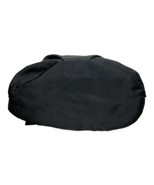 ear PAPILLONNER（イアパピヨネ）ear PAPILLONNER (イアパピヨネ) アジャスタートートバッグ ブラックの古着・服飾アイテム