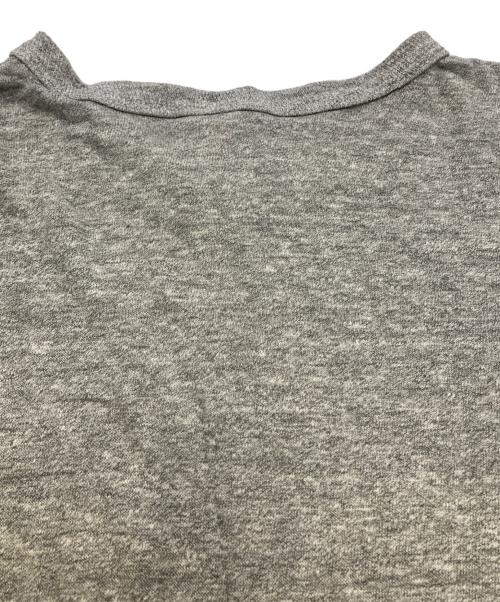 Champion（チャンピオン）Champion (チャンピオン) PURDUEプリントダメージTシャツ グレー サイズ:MEDIUMの古着・服飾アイテム