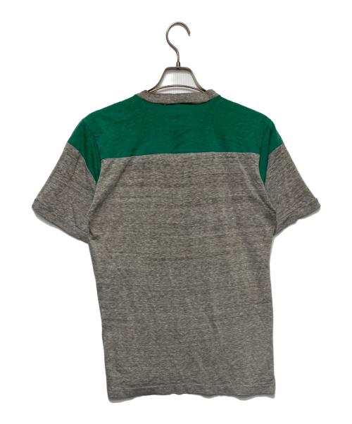 Champion（チャンピオン）Champion (チャンピオン) RICHLANDフットボール Tシャツ グレー×グリーン サイズ:Ｌの古着・服飾アイテム