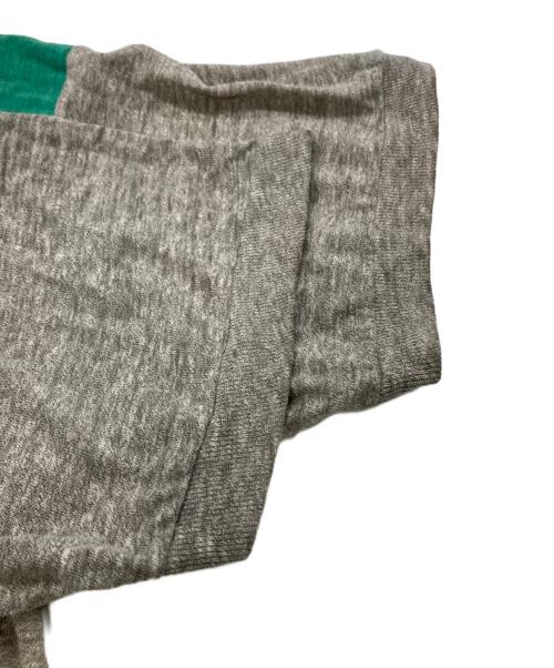 Champion（チャンピオン）Champion (チャンピオン) RICHLANDフットボール Tシャツ グレー×グリーン サイズ:Ｌの古着・服飾アイテム