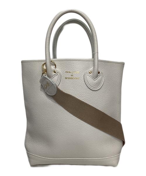 YOUNG & OLSEN The DRYGOODS STORE（ヤングアンドオルセン ザ ドライグッズストア）YOUNG & OLSEN The DRYGOODS STORE (ヤングアンドオルセン ザ ドライグッズストア) EMBOSSED LEATHER HAVERSACK ホワイト 未使用品の古着・服飾アイテム