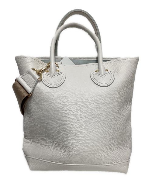 YOUNG & OLSEN The DRYGOODS STORE（ヤングアンドオルセン ザ ドライグッズストア）YOUNG & OLSEN The DRYGOODS STORE (ヤングアンドオルセン ザ ドライグッズストア) EMBOSSED LEATHER HAVERSACK ホワイト 未使用品の古着・服飾アイテム