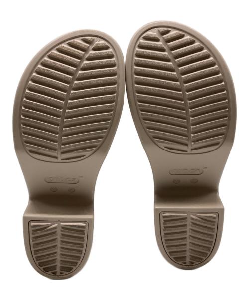 crocs（クロックス）crocs (クロックス) BROOKLYN FROSTED SLIDE HEEL ベージュ サイズ:W7の古着・服飾アイテム