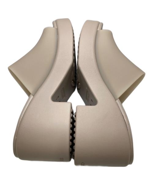 crocs（クロックス）crocs (クロックス) BROOKLYN FROSTED SLIDE HEEL ベージュ サイズ:W7の古着・服飾アイテム