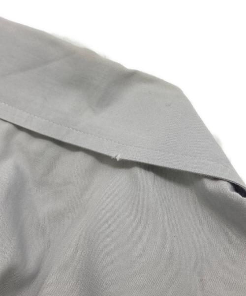 TOM WOOD（トムウッド）TOM WOOD (トムウッド) バックグラフィックプリントショートスリーブシャツ グレー サイズ:Sの古着・服飾アイテム