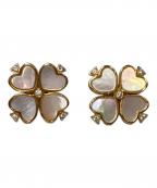Kate Spadeケイトスペード）の古着「シェルクローバーモチーフピアス」｜ホワイト×ゴールド