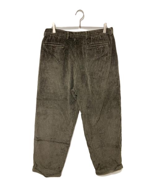 LE COLLEZIONI STRUCTURE（ル コレッツィオーニ ストラクチャー）LE COLLEZIONI STRUCTURE (ル コレッツィオーニ ストラクチャー) 太畝ツータックコーデュロイパンツ カーキ サイズ:36 Sの古着・服飾アイテム