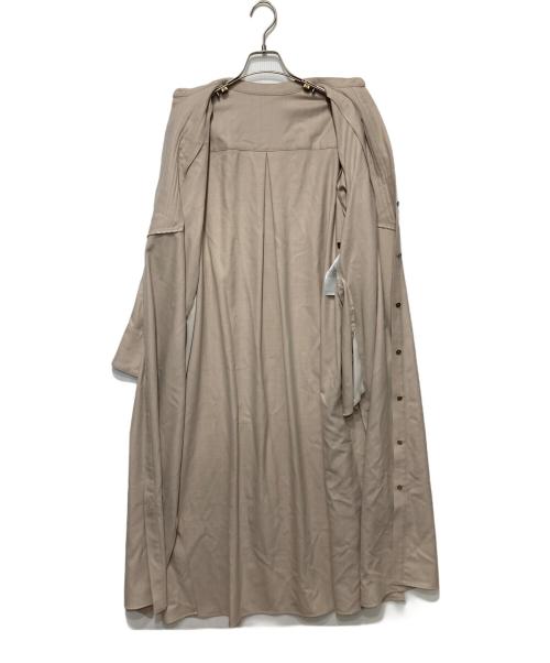 23区（ニジュウサンク）23区 (ニジュウサンク) ウールストレッチツイルピンタックワンピース ベージュ サイズ:38の古着・服飾アイテム