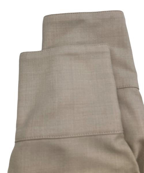 23区（ニジュウサンク）23区 (ニジュウサンク) ウールストレッチツイルピンタックワンピース ベージュ サイズ:38の古着・服飾アイテム