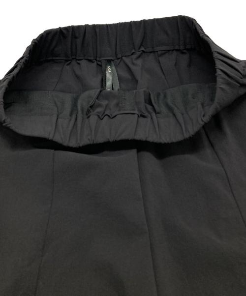 YORI（ヨリ）YORI (ヨリ) 撥水ストレッチスティックパンツ ブラック サイズ:34の古着・服飾アイテム