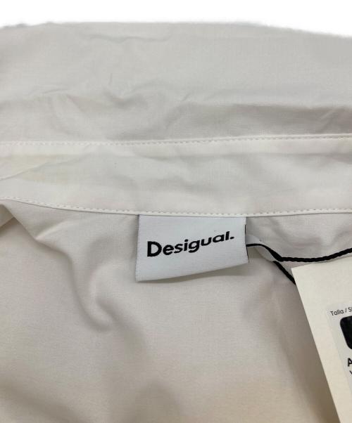 Desigual（デシグアル）Desigual (デシグアル) ポストカードシャツワンピース ホワイト サイズ:M 未使用品の古着・服飾アイテム