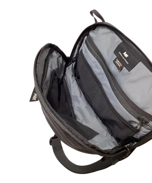 AER（エアー）AER (エアー) Day Sling 3 Max ブラックの古着・服飾アイテム