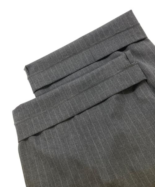 Audrey and John Wad（オードリーアンドジョンワッド）Audrey and John Wad (オードリーアンドジョンワッド) ウーステッド ライク ソリッド ストライプ ラインテープパンツ グレー サイズ:Ｍの古着・服飾アイテム