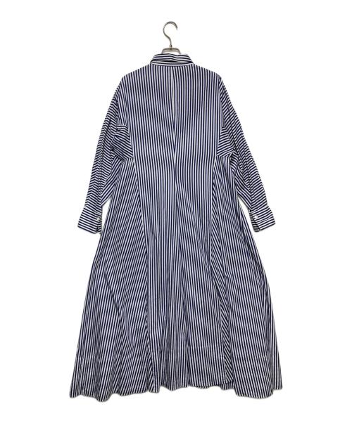 VERMEIL par iena（ヴェルメイユ パー イエナ）VERMEIL par iena (ヴェルメイユ パー イエナ) ドルマンスリーブシャツワンピース ブルー×ホワイト サイズ:表記無しの古着・服飾アイテム