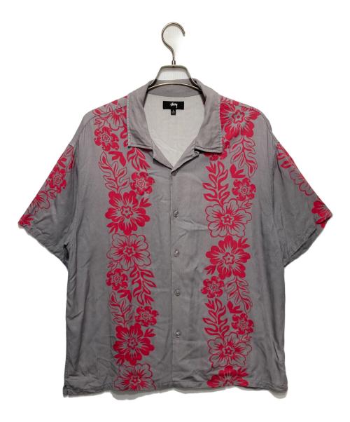 stussy（ステューシー）stussy (ステューシー) HAWAIIAN PATTERN SS SHIRT グレー×レッド サイズ:Lの古着・服飾アイテム