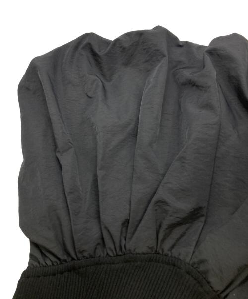 Lily Brown（リリーブラウン）Lily Brown (リリーブラウン) バルーンペプラムニットキャミソール ブラック サイズ:F 未使用品の古着・服飾アイテム