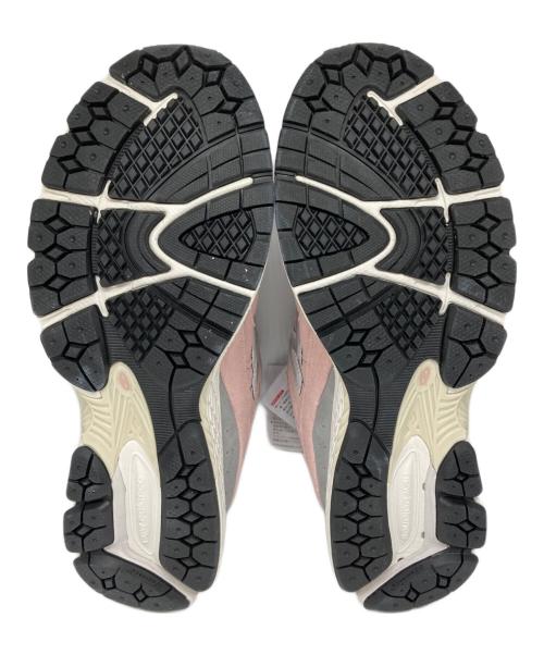 NEW BALANCE（ニューバランス）NEW BALANCE (ニューバランス) 2002Rローカットスニーカー ピンク サイズ:27 未使用品の古着・服飾アイテム
