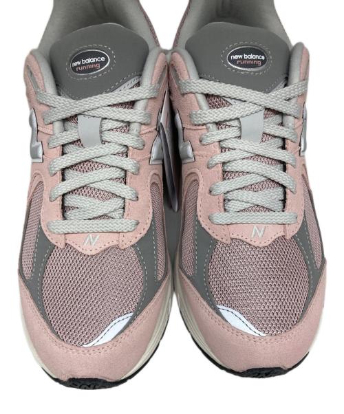 NEW BALANCE（ニューバランス）NEW BALANCE (ニューバランス) 2002Rローカットスニーカー ピンク サイズ:27 未使用品の古着・服飾アイテム