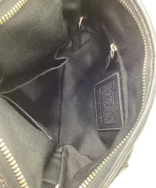 COACH（コーチ）COACH (コーチ) シグネチャーワンショルダーバッグ ブラックの古着・服飾アイテム
