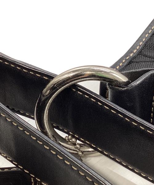 COACH（コーチ）COACH (コーチ) シグネチャーワンショルダーバッグ ブラックの古着・服飾アイテム