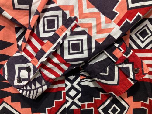 Wrangler（ラングラー）Wrangler (ラングラー) 90s ネイティブ柄ウエスタンシャツ レッド サイズ:16-34の古着・服飾アイテム