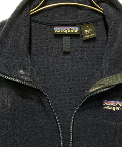 Patagonia（パタゴニア）Patagonia (パタゴニア) R3フリースジャケット ネイビー サイズ:Sの古着・服飾アイテム