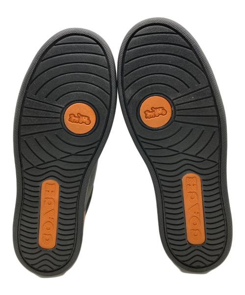 COACH（コーチ）COACH (コーチ) スニーカー カーキ サイズ:US:7.5Dの古着・服飾アイテム