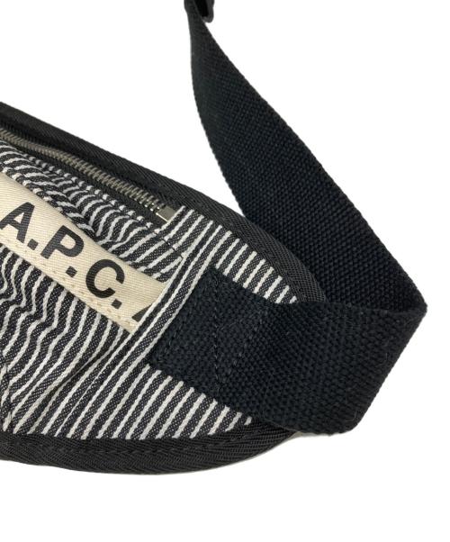 A.P.C.（アーペーセー）A.P.C. (アーペーセー) ウエストバッグ ブラックの古着・服飾アイテム