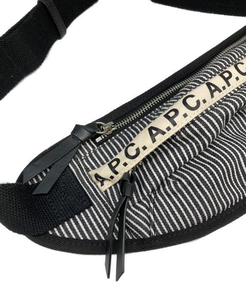 A.P.C.（アーペーセー）A.P.C. (アーペーセー) ウエストバッグ ブラックの古着・服飾アイテム