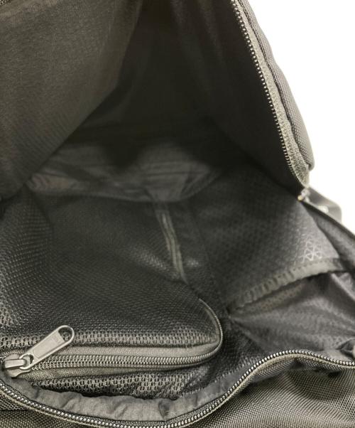 THE NORTH FACE（ザ ノース フェイス）THE NORTH FACE (ザ ノース フェイス) Shuttle DAYPACK Slim/シャトルデイパックスリム ブラックの古着・服飾アイテム