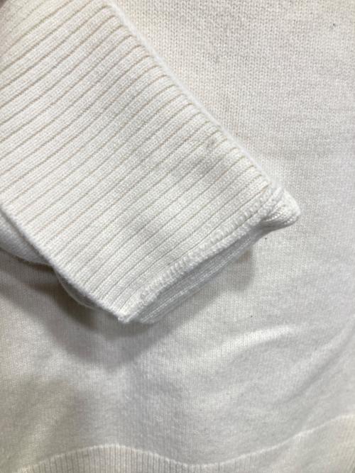 EVERYDAY I LIKE.（エヴリデイ アイ ライク）EVERYDAY I LIKE. (エヴリデイ アイ ライク) Aries タートルネックプルオーバー ホワイト サイズ:なしの古着・服飾アイテム