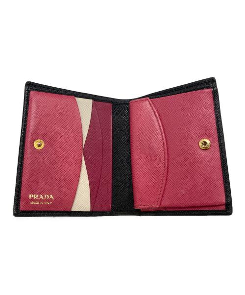 PRADA（プラダ）PRADA (プラダ) バイカラー2つ折り財布 ブラックの古着・服飾アイテム