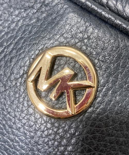 MICHAEL KORS（マイケル・コース）MICHAEL KORS (マイケル・コース) ショルダーバッグ ネイビーの古着・服飾アイテム